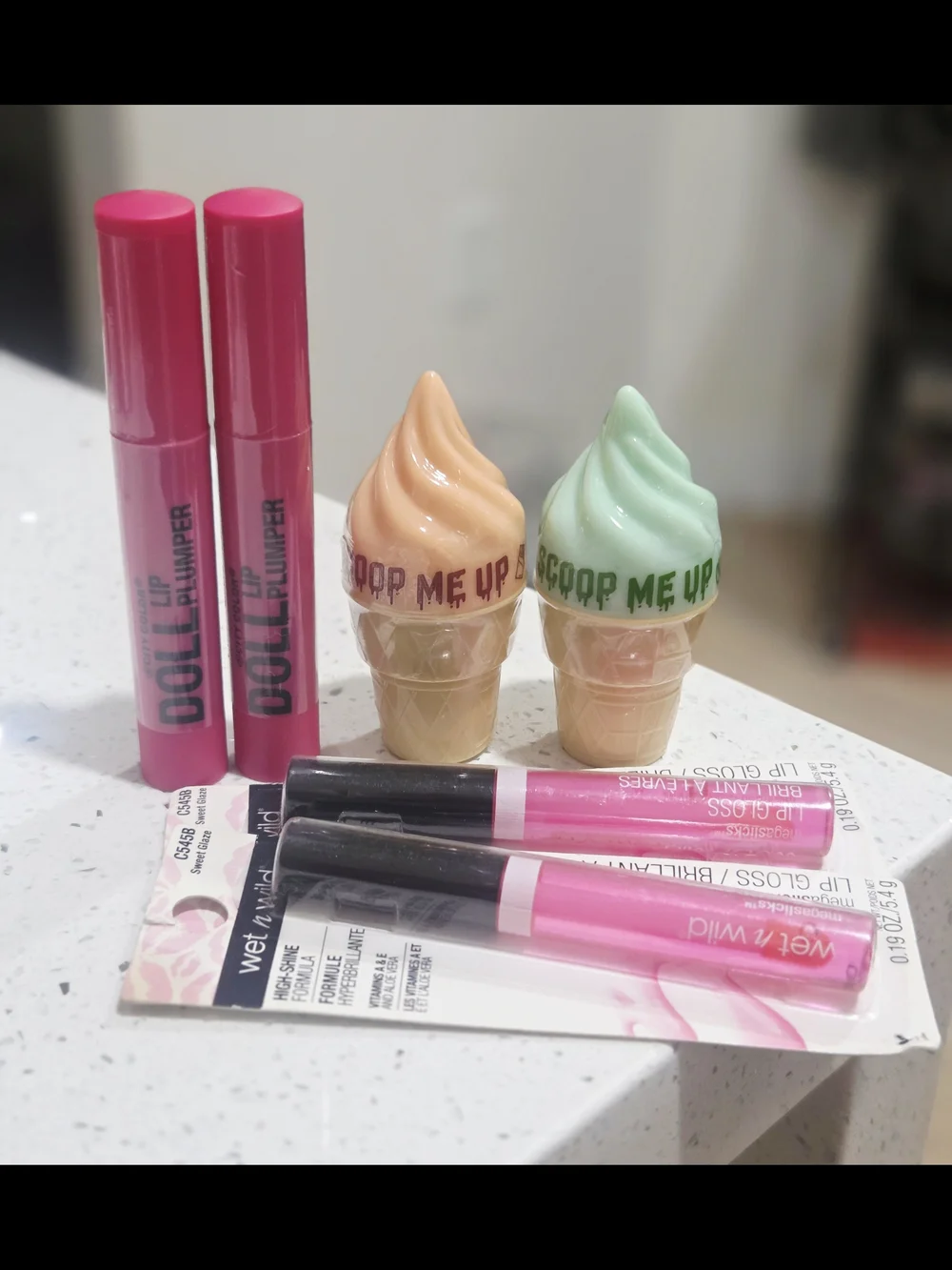 Lip Gloss & Plumper Bundle~ DOLL~WetnWild~ Scoop Me Up (6 Items)
